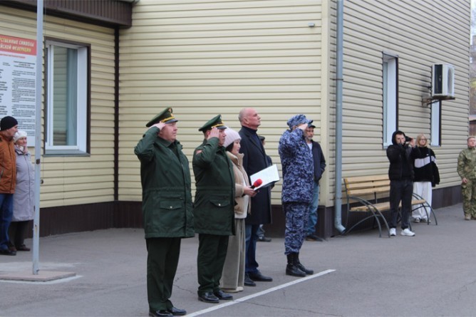 В Абакане прошла торжественная отправка призывников