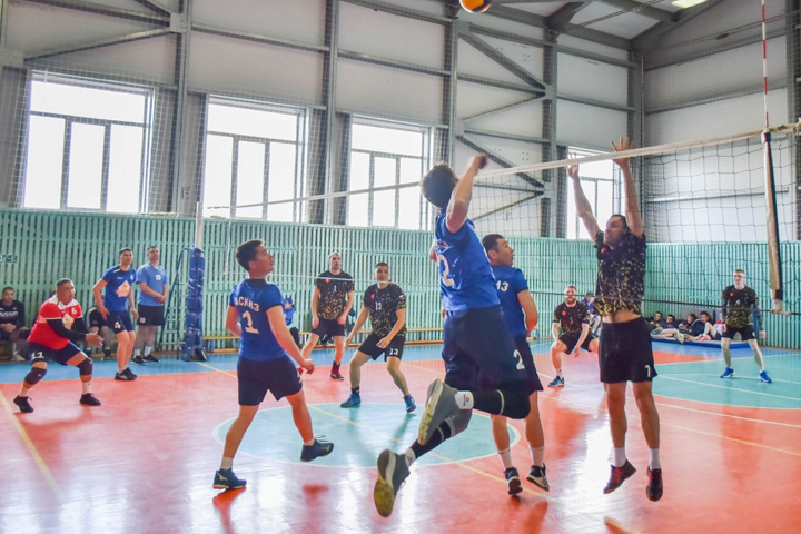 В Аскизском районе прошел турнир по волейболу памяти Виктора Зимина 