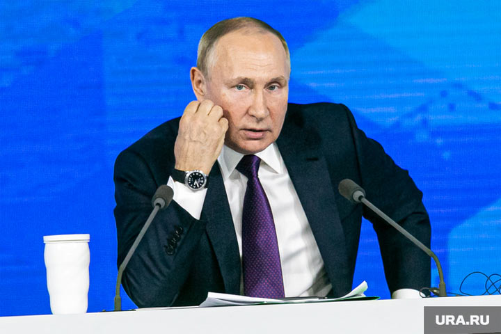 Путин потребовал отчитаться о получении денег на тушение пожаров