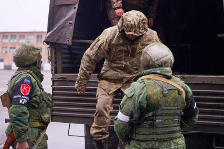 Украина: 5−8 тысяч солдат и офицеров «незалежной» на грани плена