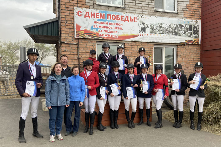 Известны победители и призеры чемпионата и первенства Хакасии по конному спорту