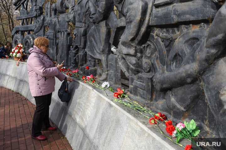 В Латвии готовы снести памятник освободителям Риги. ВИДЕО