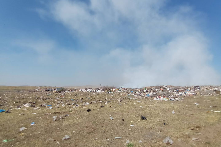 В Аскизском районе горит свалка 