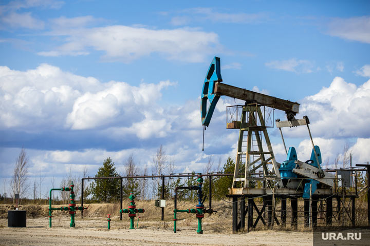 Bloomberg: Европа будет получать нефть из РФ, несмотря на эмбарго