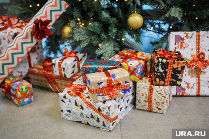 Что подарить родственникам на Новый год 2026: топ-30 идей 