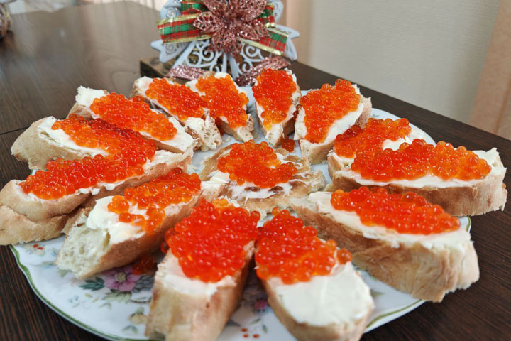 Как в Хакасии выбрать хорошую икру - советы экспертов и печальные примеры 