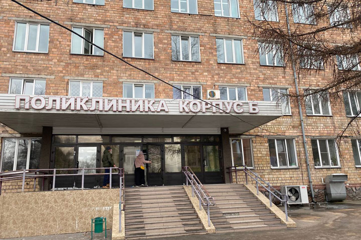 В медицинских и социальных учреждениях Хакасии ввели масочный режим 