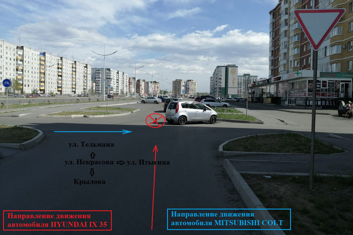 В Абакане по Некрасова столкнулись Hyundai ix 35 и Mitsubishi Colt