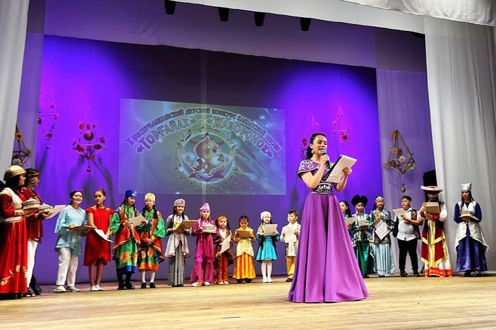 В Абакане прошел республиканский детский конкурс хакасской песни «Жаворонок» 