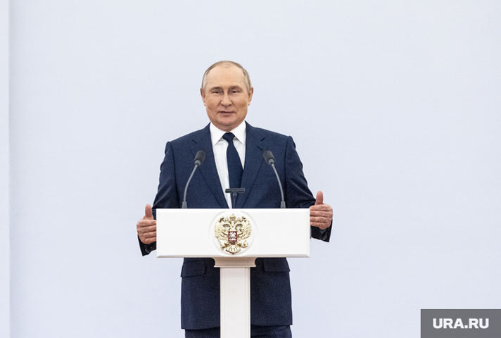Путин облегчил требования по продаже валюты