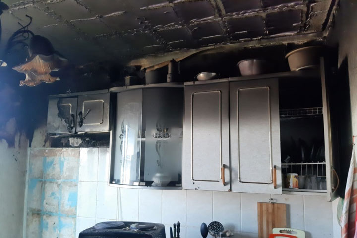 Кухне конец: в Саяногорске жильцы 5-этажки поставили варить мясо и забыли об этом