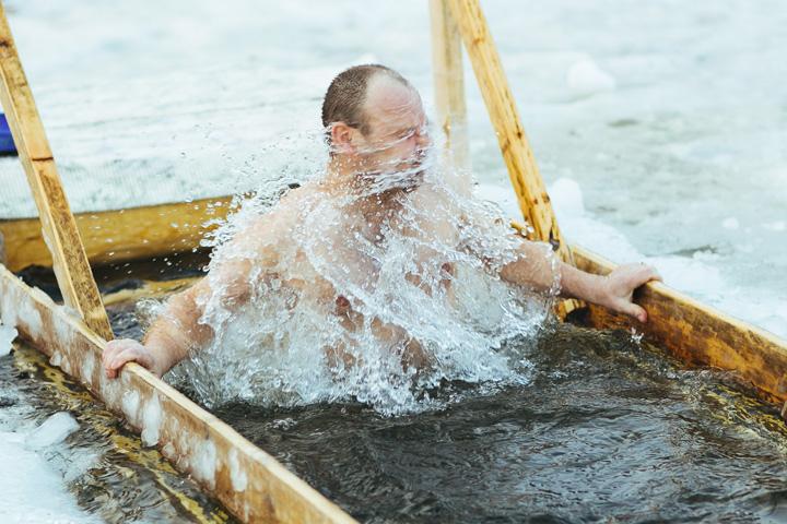 В Хакасии проверили качество воды в местах крещенских купаний 
