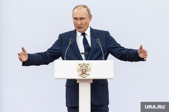 Путин объяснил свои действия во внешней политике. «Возвращать и укреплять»