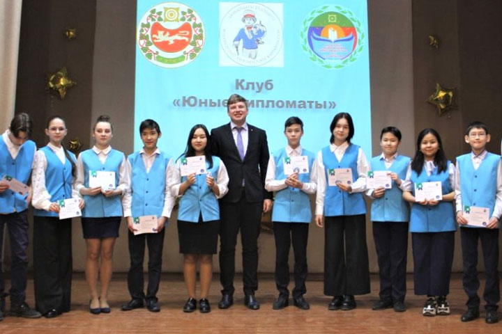 Юные дипломаты Национальной гимназии едут в Москву