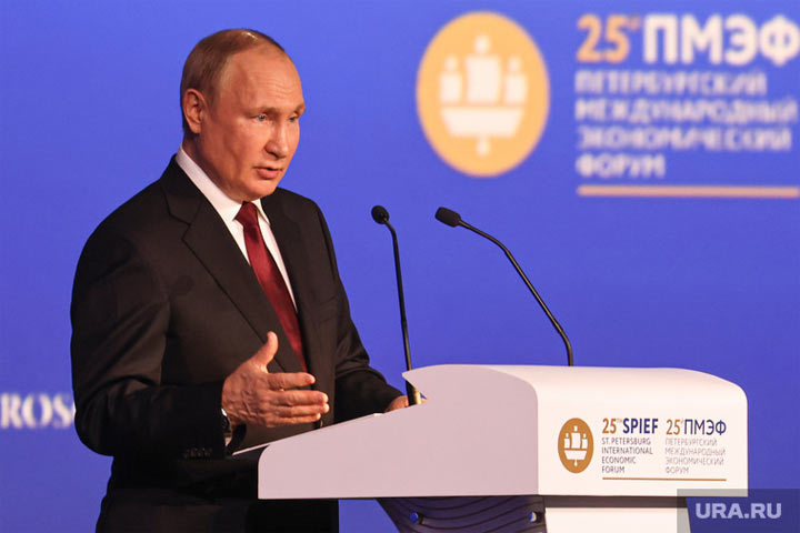 Путин вмешался в дискуссию о приоритетах для экономики