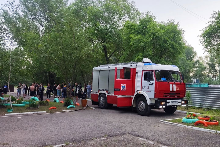 В Абакане горело студенческое общежитие 