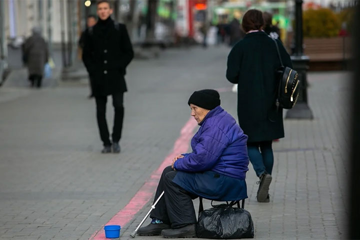 Наглость чиновников и бедность населения свалят Россию в обрыв безнадёги?
