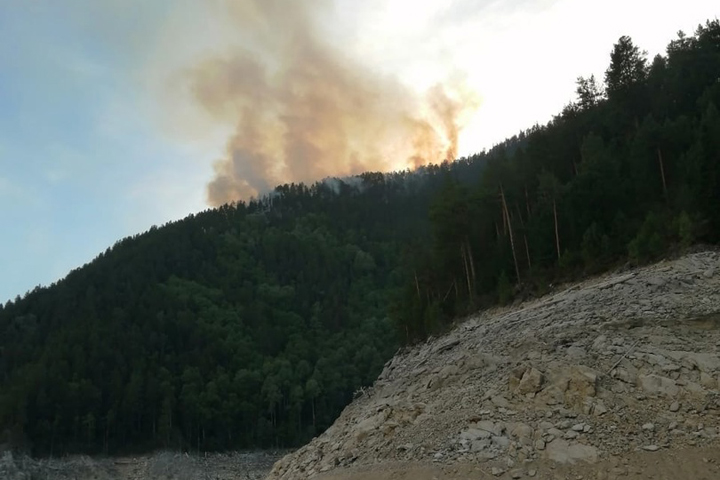 В Хакасии сухие грозы привели к лесным пожарам 