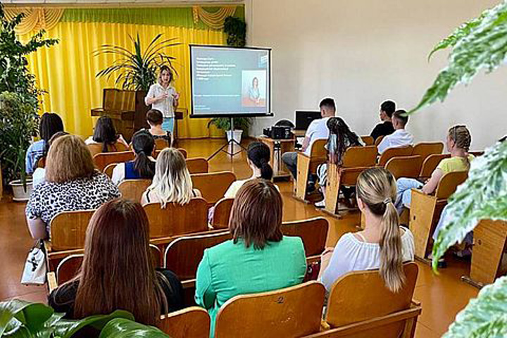 Молодогвардейцам в Орджоникидзевском районе помогут создавать интересные проекты