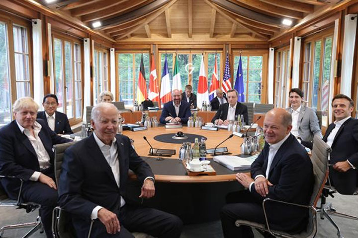 За кулисами G7: Байден дал Зеленскому 4 месяца на разгром России. Потом все!