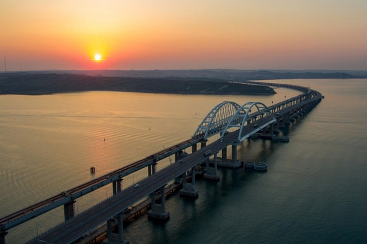 Военный эксперт раскрыл главную угрозу Крымскому мосту от ВСУ