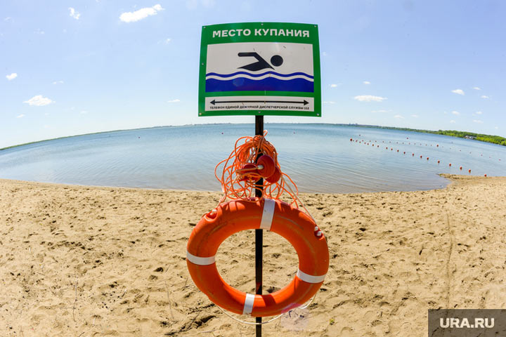 Эколог предупредил россиян о скрытой угрозе купания в водоемах