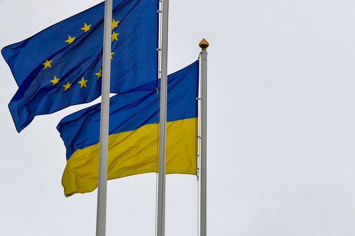  Еврокомиссия испугалась выдать Киеву очередной кредит