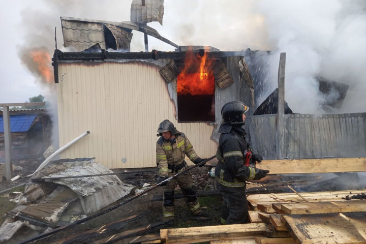 В столице Хакасии женщина устроила пожар