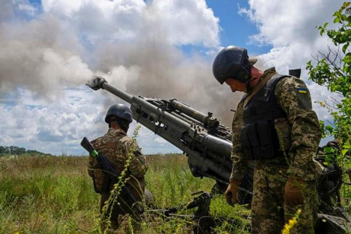 ВСУ отводят части под Киев: Самостийный фронт треснул