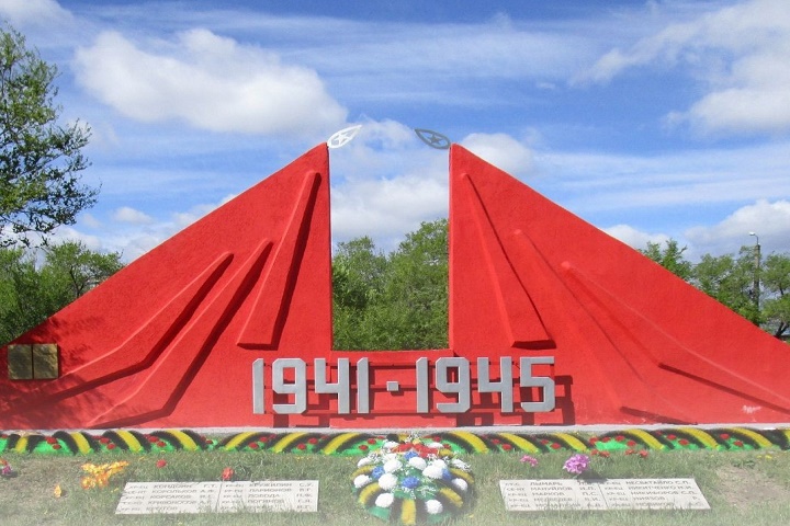 В Хакасии восстановят и благоустроят восемь воинских захоронений 