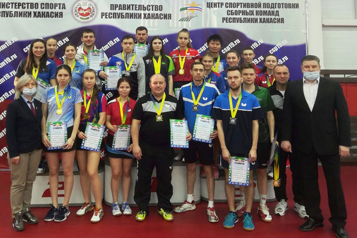 Теннисисты Хакасии завоевали награды чемпионата Сибири