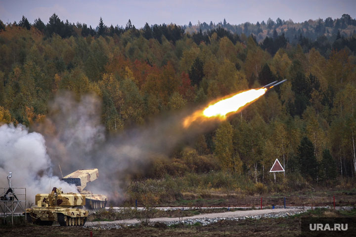 Военные НАТО управляют РСЗО HIMARS на Украине