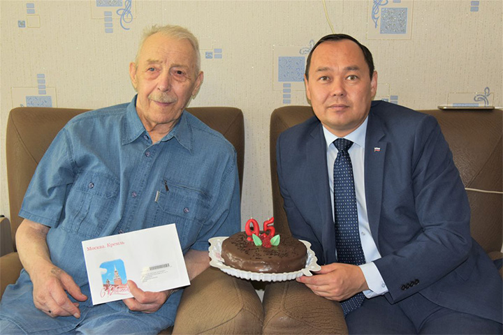 Участник Великой Отечественной войны из Хакасии отметил 95-летие