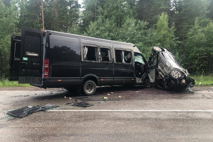 Водитель и пассажир погибли на месте: ДТП рядом с Хакасией