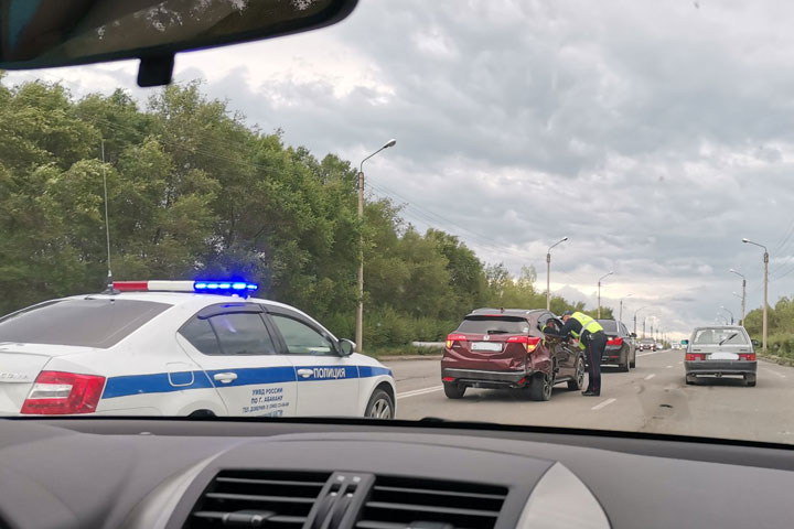 Жители Хакасии пожаловались на пробку на выезде из Абакана 