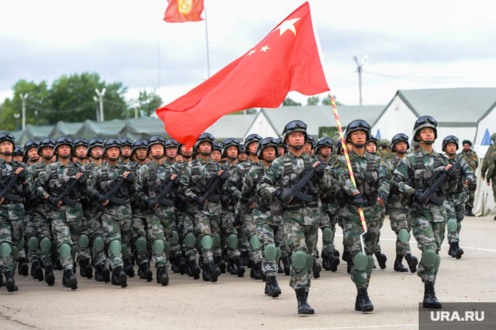 Армия Китая начала учения в трех акваториях вблизи Тайваня