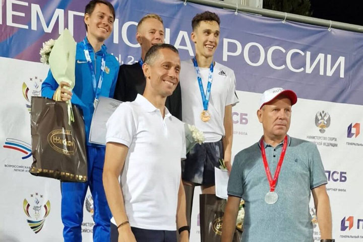 Константин Плохотников – бронзовый призер чемпионата России по легкой атлетике
