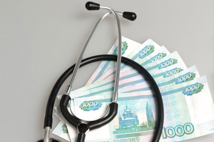Хакасия продлила региональные ковидные выплаты медикам