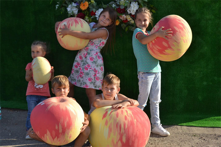 Жителей Хакасии ждут на фестивале популярного фрукта