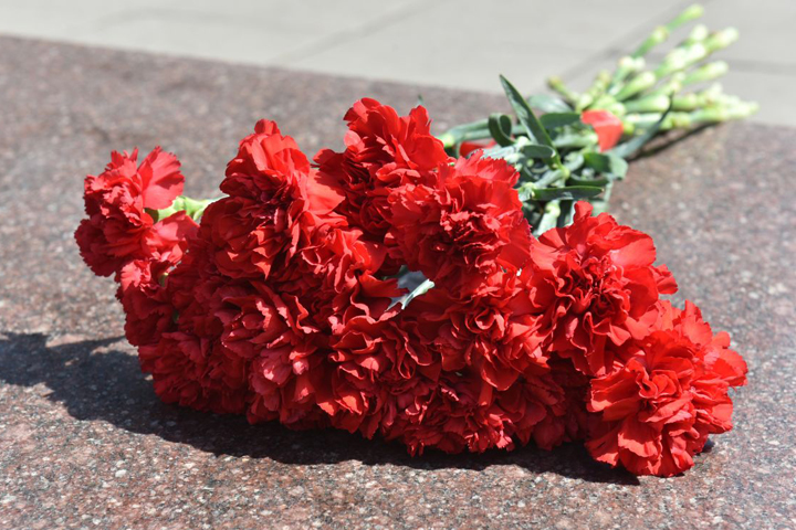 Глава Хакасии высказал слова соболезнования родным погибшего десантника 