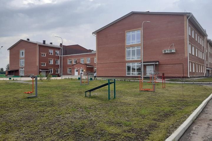 Строительство школы в Хакасии громыхнуло 2 уголовными делами 