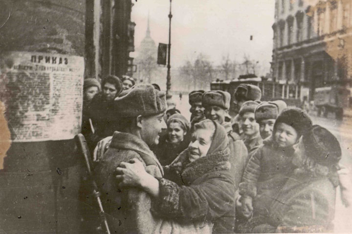 Жителей Хакасии поздравили с годовщиной освобождения Ленинграда 