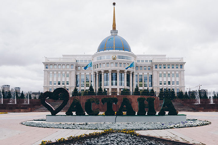 Уроки русофобии по расписанию: Националисты Казахстана взялись за детей