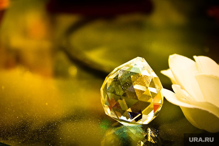 Запад призвал ввести санкции против «конфликтных» алмазов из РФ