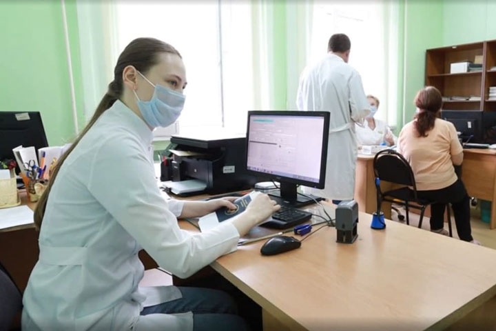 Больницы Хакасии усиливают амбулаторное звено и колл-центры