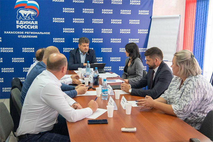 Предприниматели Хакасии готовы переходить на российское оборудование и сырье