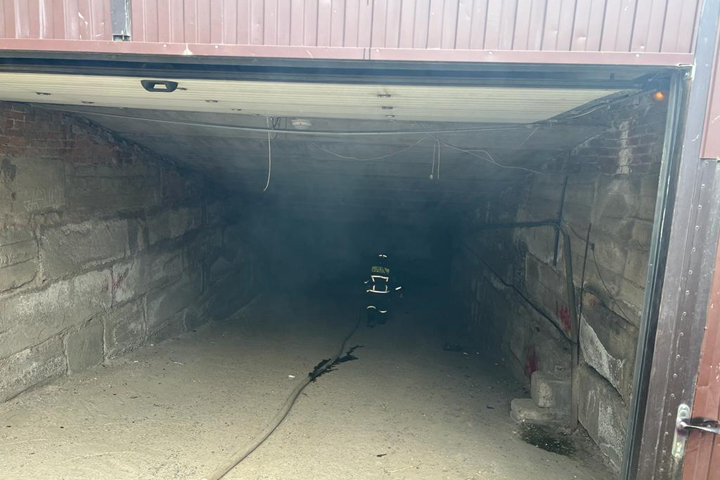 Пожарные расчеты стянуты в центр Абакана - задымление в подземных гаражах 