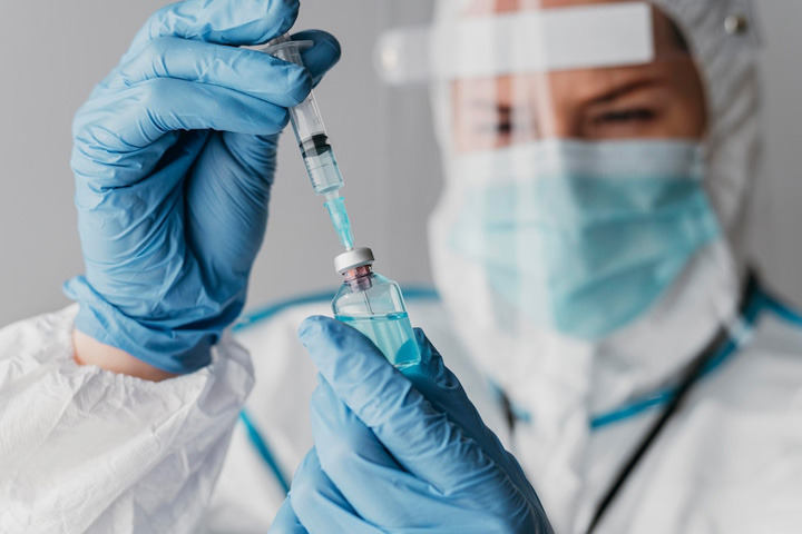 ВОЗ призвал вакцинироваться от гриппа и COVID-19 одновременно 