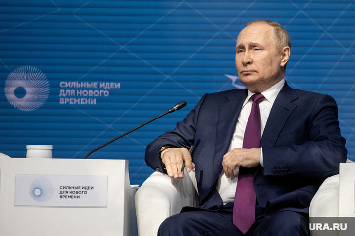 Politika: Путин стал строителем нового мирового порядка