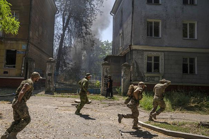 Контрнаступление ВСУ под Харьковом: 9 тысяч смертников и 200 танков ВСУ штурмуют Балаклею